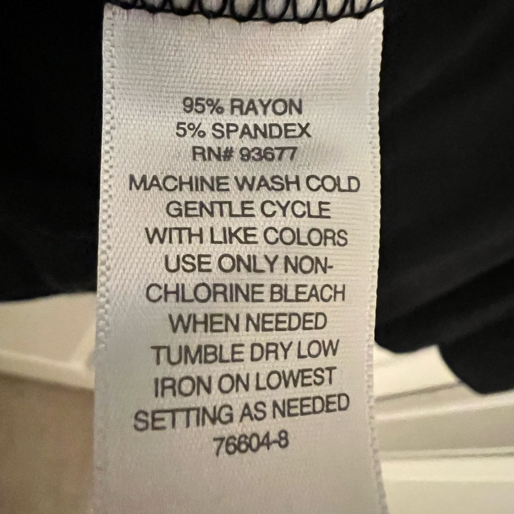 Liz Claiborne long sleeve top - Picture 8 of 8